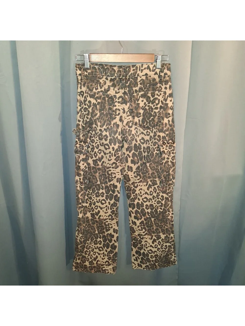 TRTR Leopard Print Stretchy Cargo Pants Size 5
